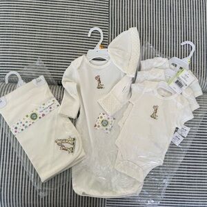 Little Me Cream Baby Gift Set